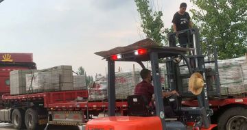 贵州 黄金麻冰裂纹，地铺石装车