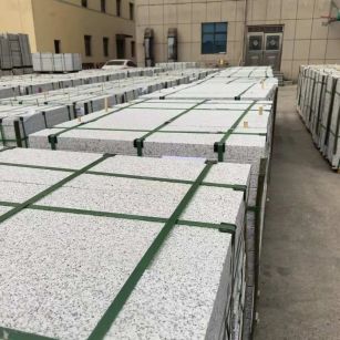 贵州 白麻花岗岩5.0公分荔枝面地铺石