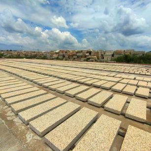 贵州 黄金麻荔枝面花岗岩石材地铺石防护中