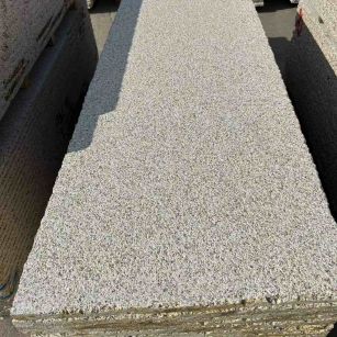 贵州 黄金麻花岗岩荔枝面毛板，半成品