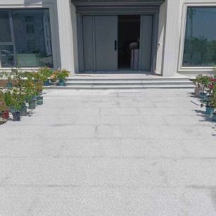 贵州 芝麻白花岗岩地铺石地面铺装