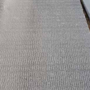 贵州 芝麻灰花岗岩斧剁面，刀斩面