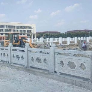 贵州 白麻花岗岩荔枝面河道栏杆