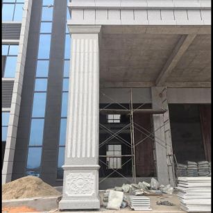 贵州 芝麻白光面花岗岩门楼大柱（罗马柱）配雕花底座