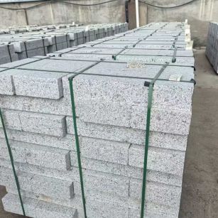 贵州 白麻花岗岩路沿石，弧形路沿石，道牙石，马路牙子，界石，路缘石，平沿石，直岩石，平缘石等