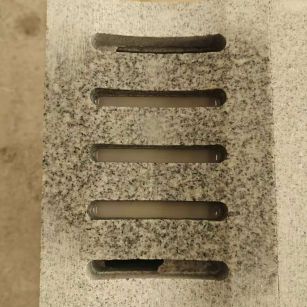 贵州 芝麻白拉丝面花岗岩U型开槽排水槽