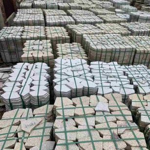 贵州 黄金麻白麻花岗岩荔枝面地铺石(冰裂纹)