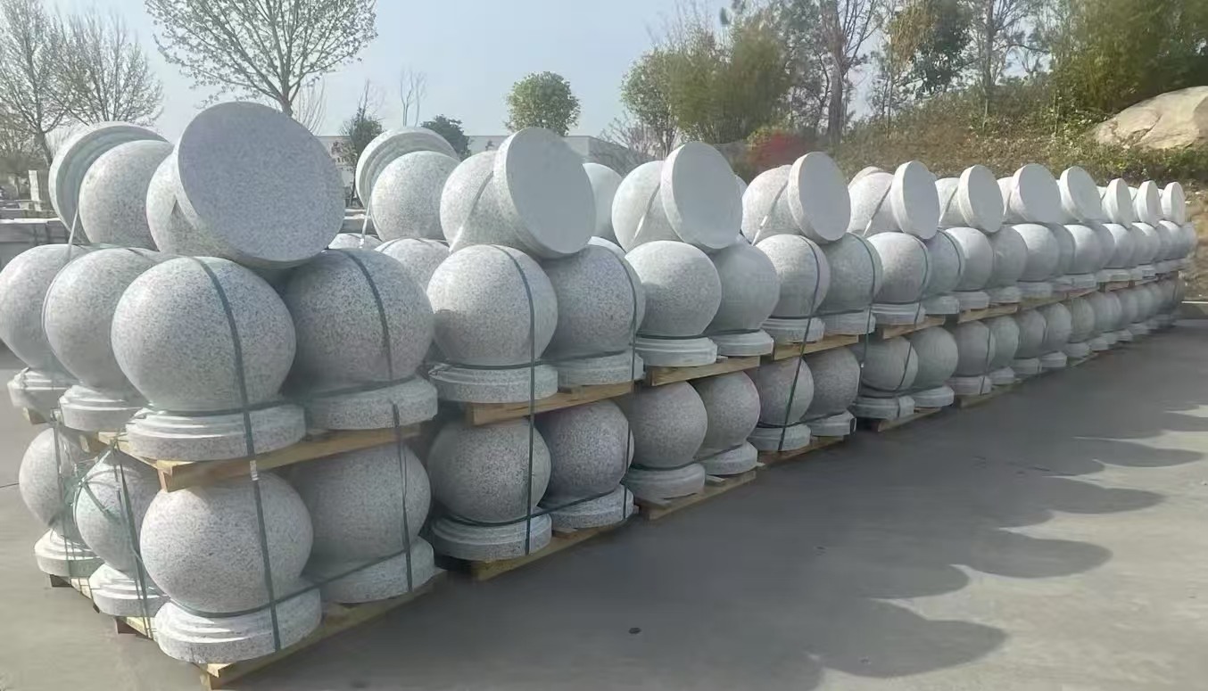 贵州 白麻花岗岩石材圆球，石球，挡车球，隔离球，景观石球，风水球等