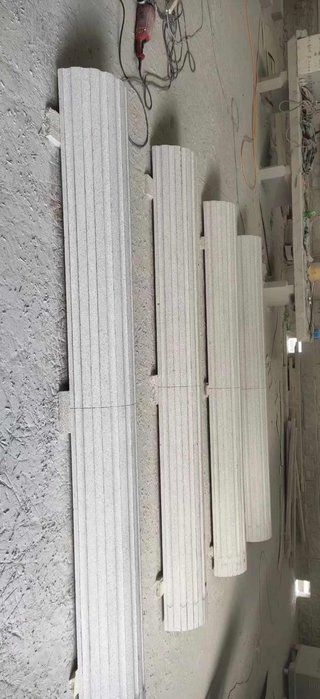 贵州 花岗岩厂家带你看白麻花岗岩门楼大柱柱皮