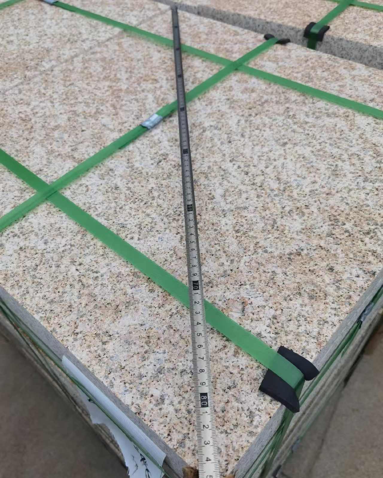 贵州 黄金麻火烧面地铺石