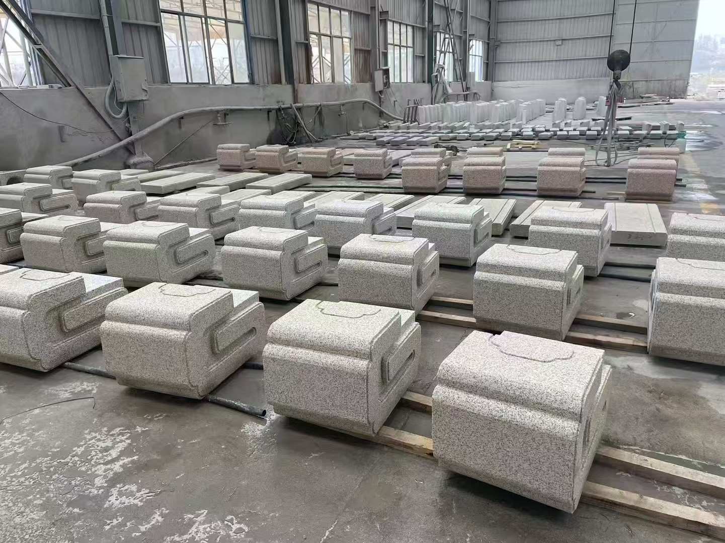 贵州 白麻花岗岩异形加工-石凳，坐凳