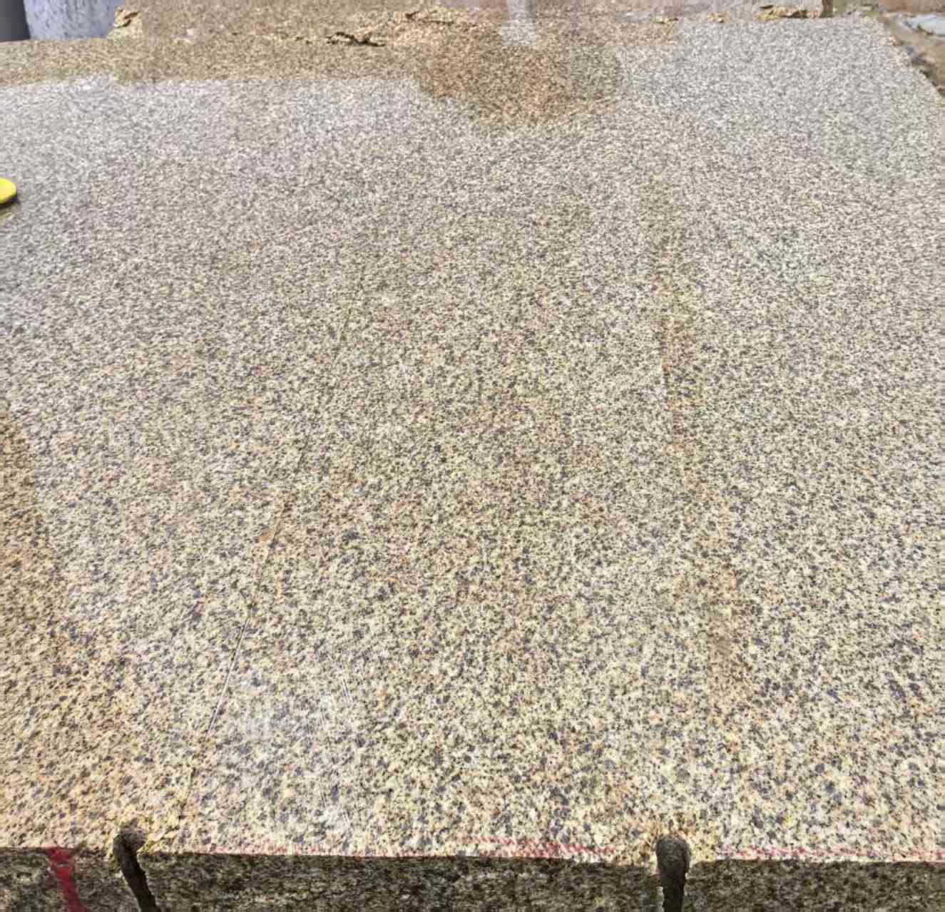 贵州 黄金麻花岗岩石材方料