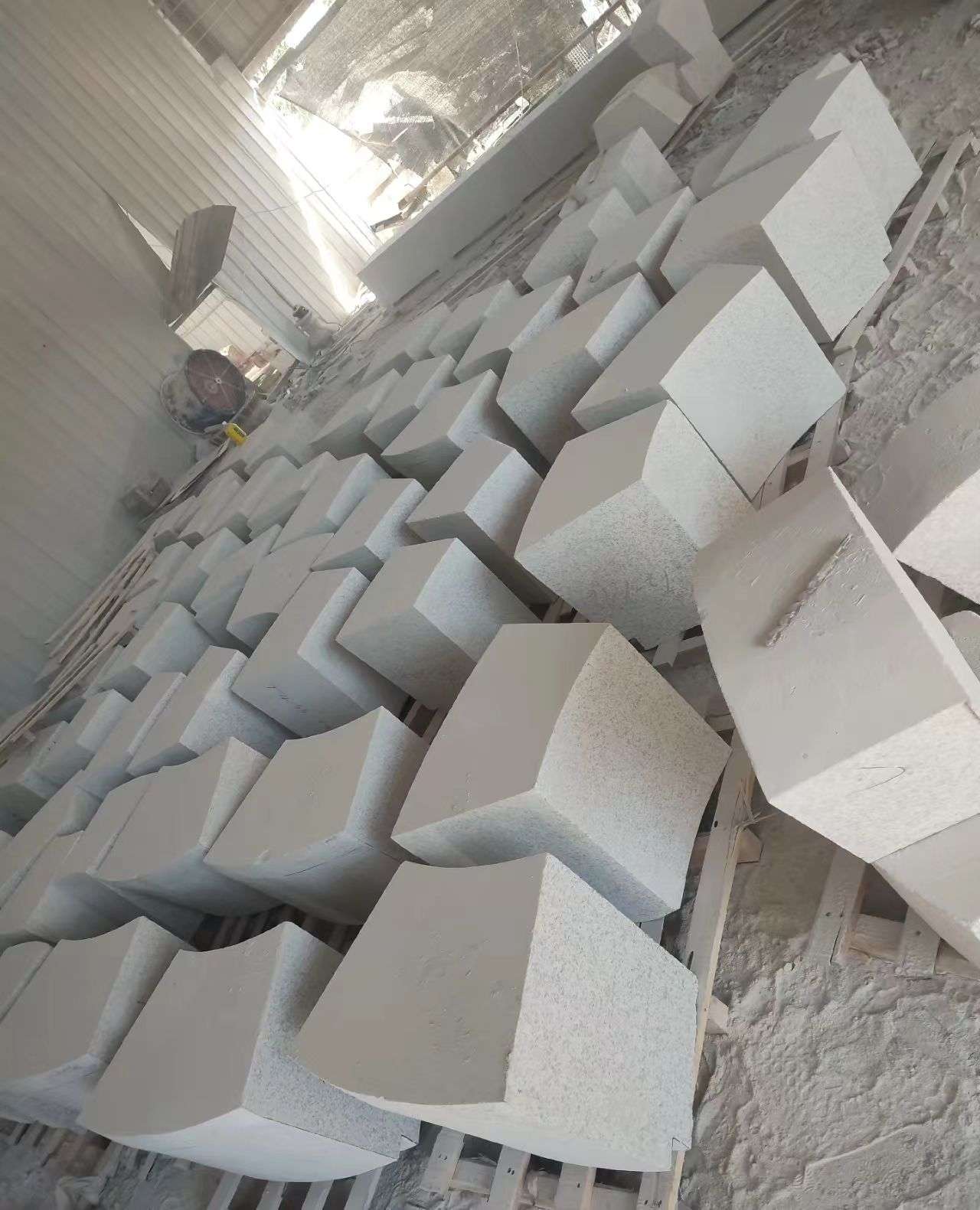 贵州 白麻花岗岩异形坐凳