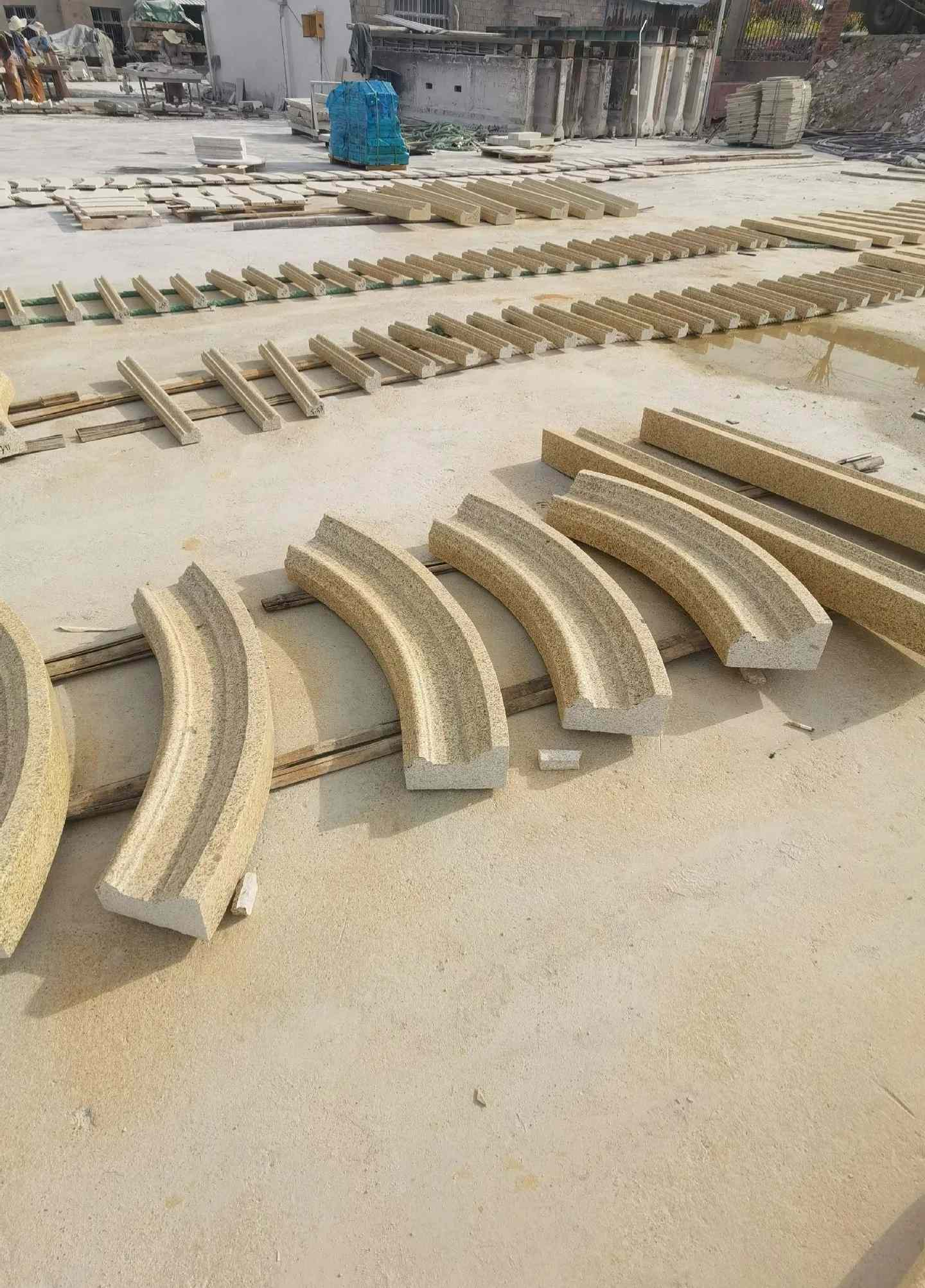 贵州 黄金麻花岗岩别墅线条