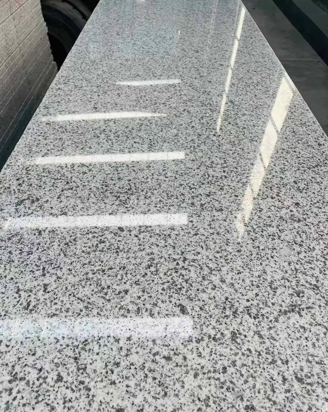 贵州 白麻花岗岩光面毛板