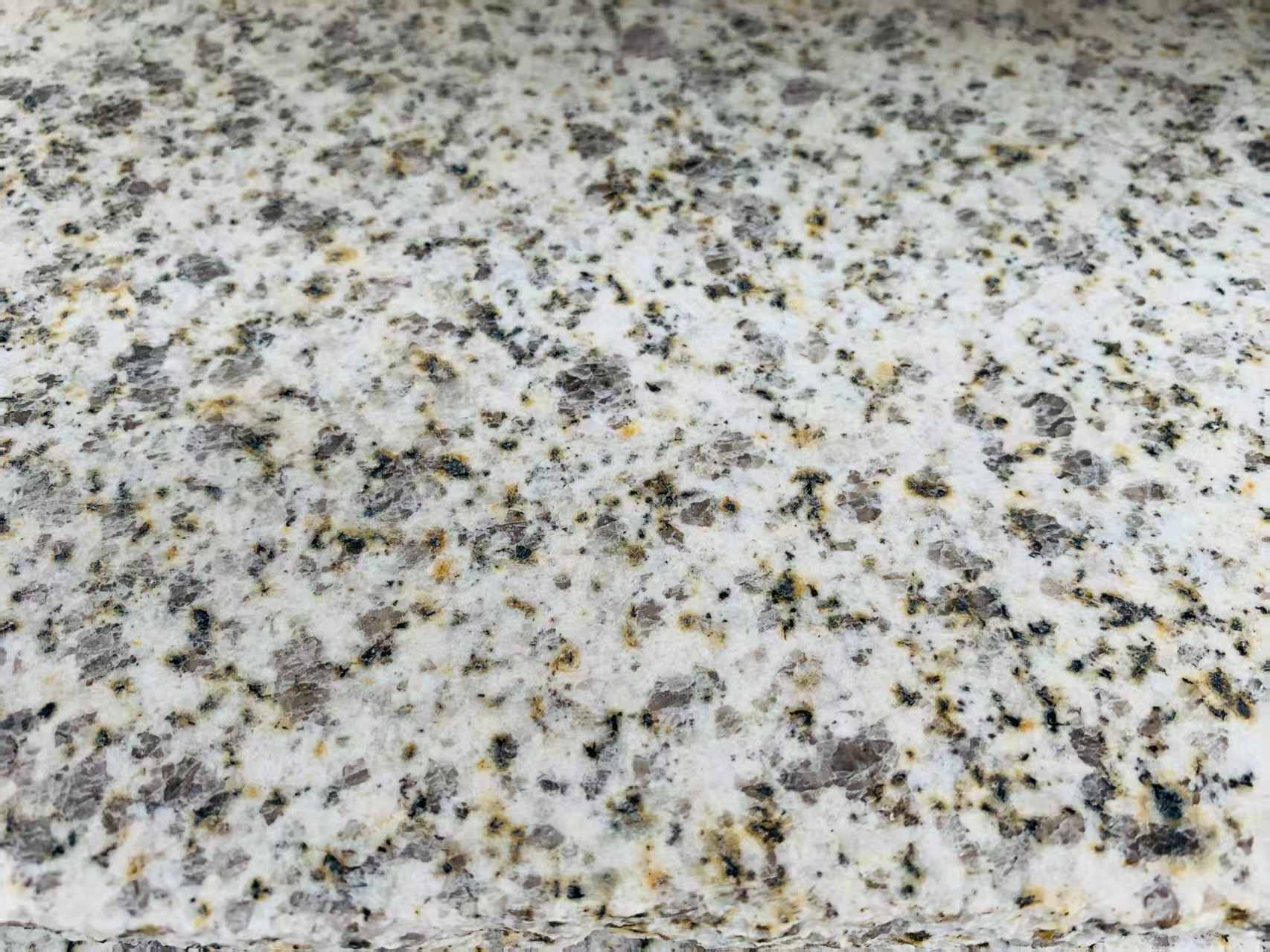 贵州 黄金麻花岗岩石材浅黄光面