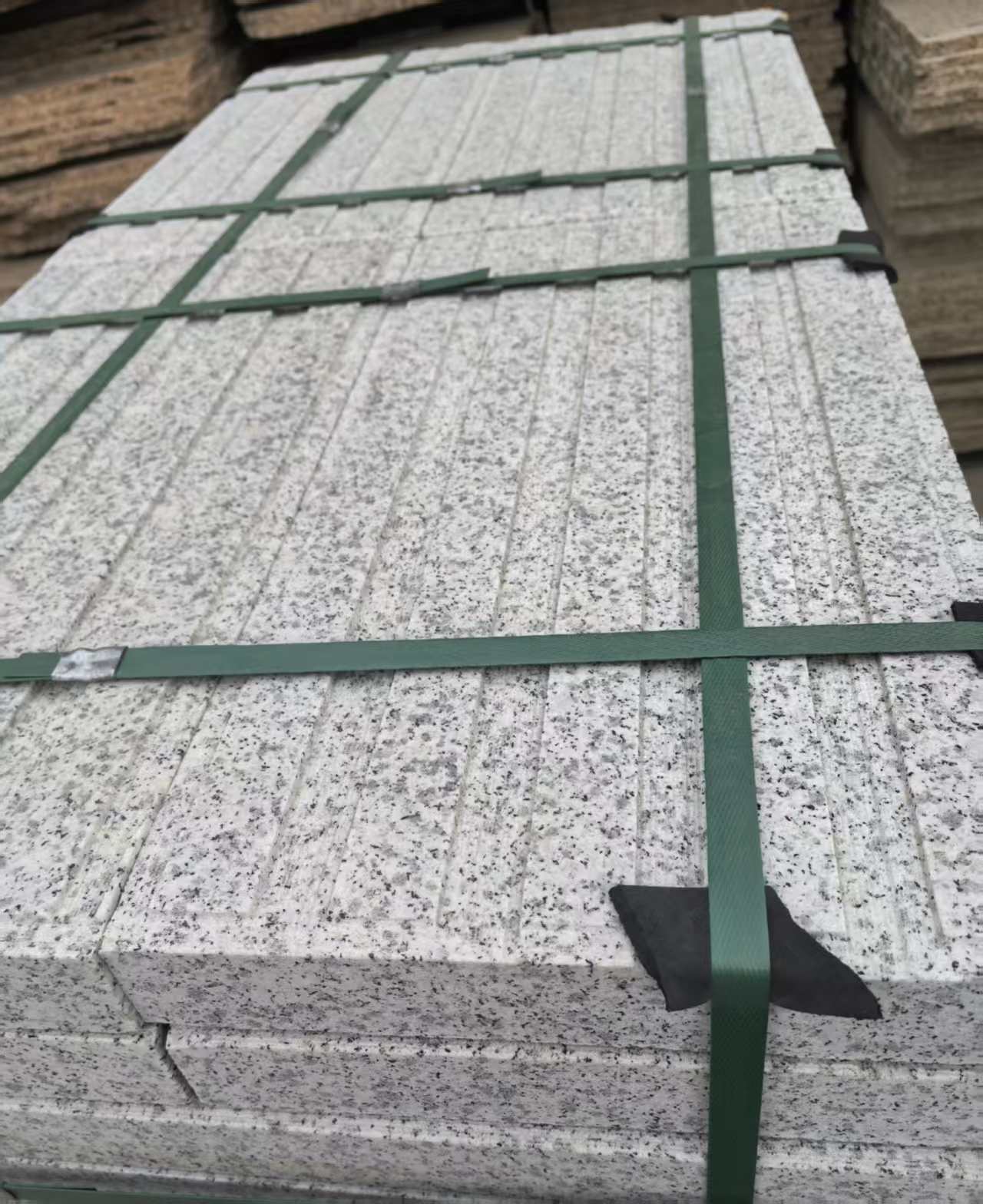 贵州 白麻花岗岩直行盲道石，盲条，地铺石