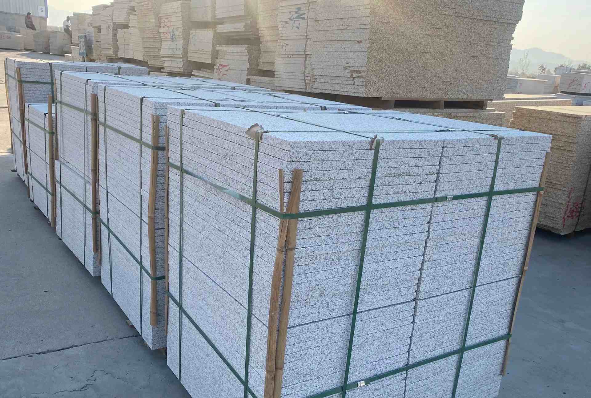 贵州 白麻花岗岩荔枝面地铺石