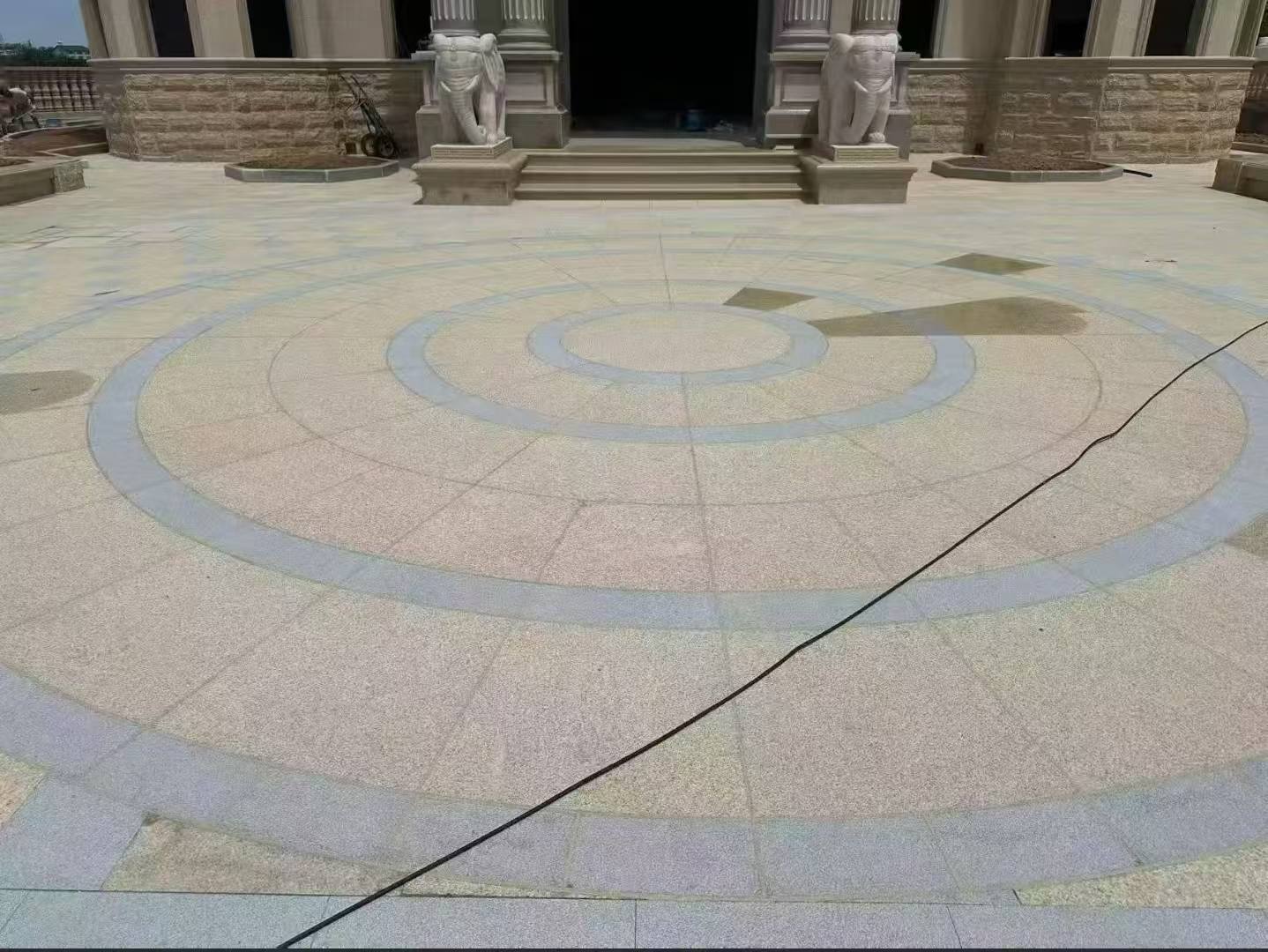 贵州 黄金麻芝麻灰花岗岩石材地铺拼接效果