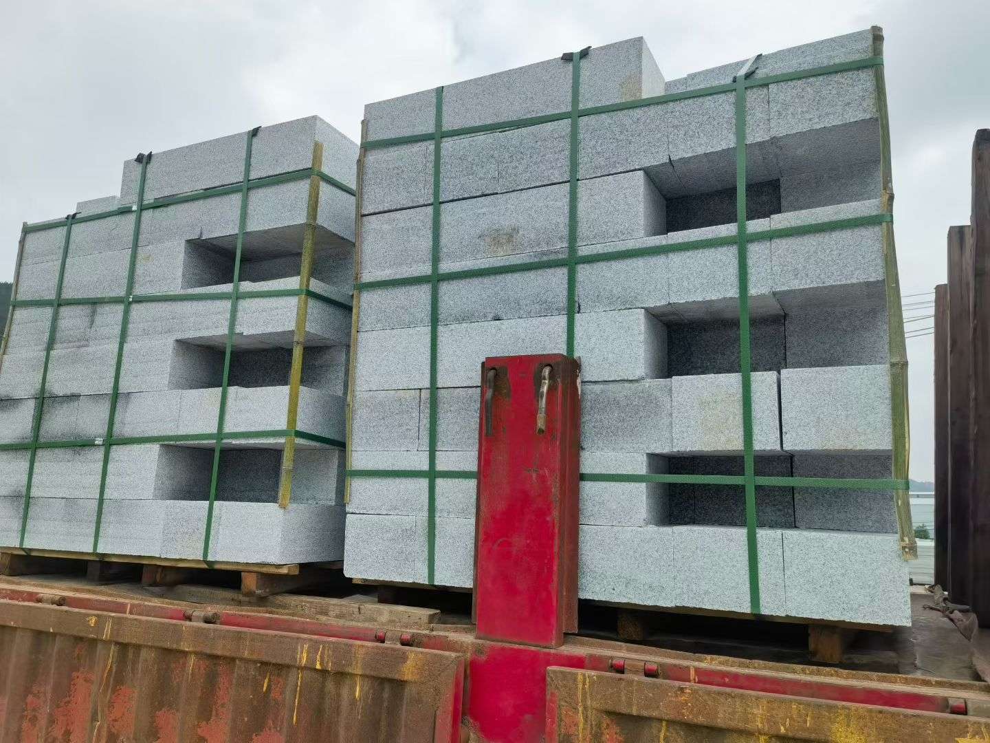 贵州 芝麻白花岗岩路沿石，平石，路侧石，马路牙子，路缘石，立缘石，平缘石等