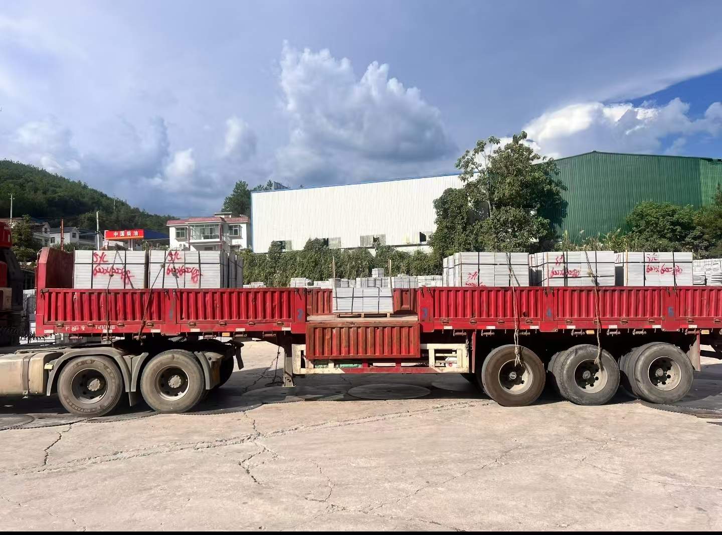 贵州 芝麻灰花岗岩地铺石出货日常