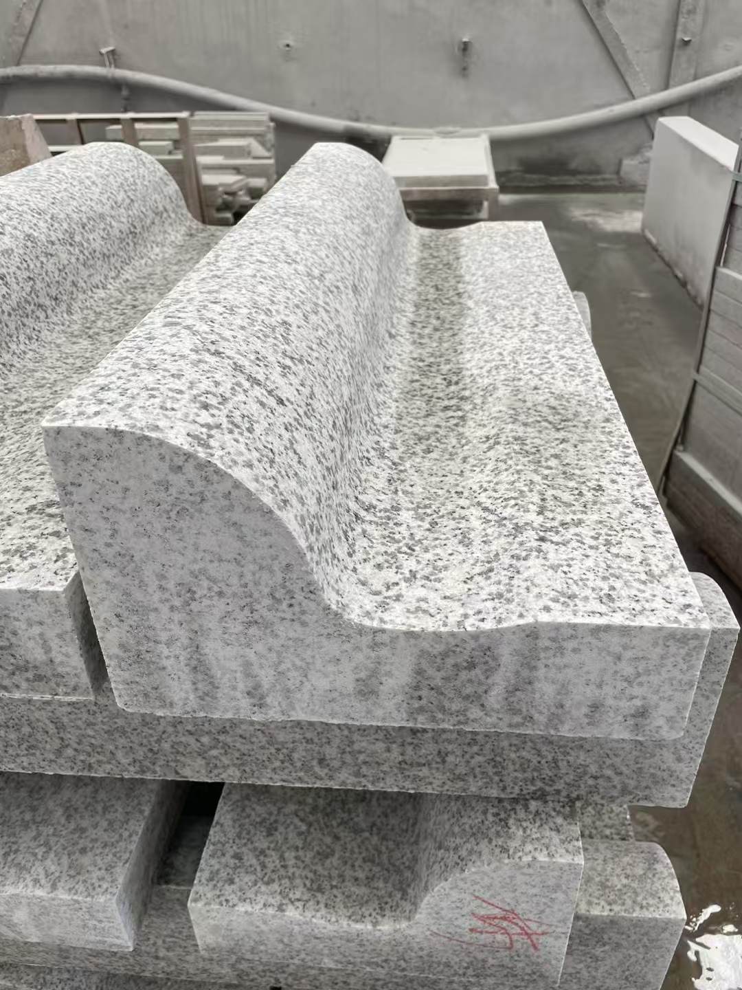 贵州 白麻花岗岩S型路沿石，路侧石，马路牙子等